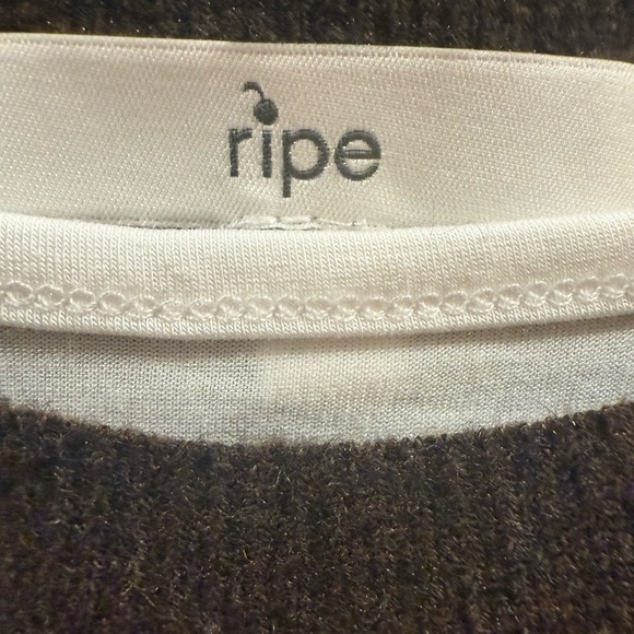 Ripe Sandy Detatchable Nursing/Maternity KnitChocolate and White Layered Sweater - Picture 11 of 15